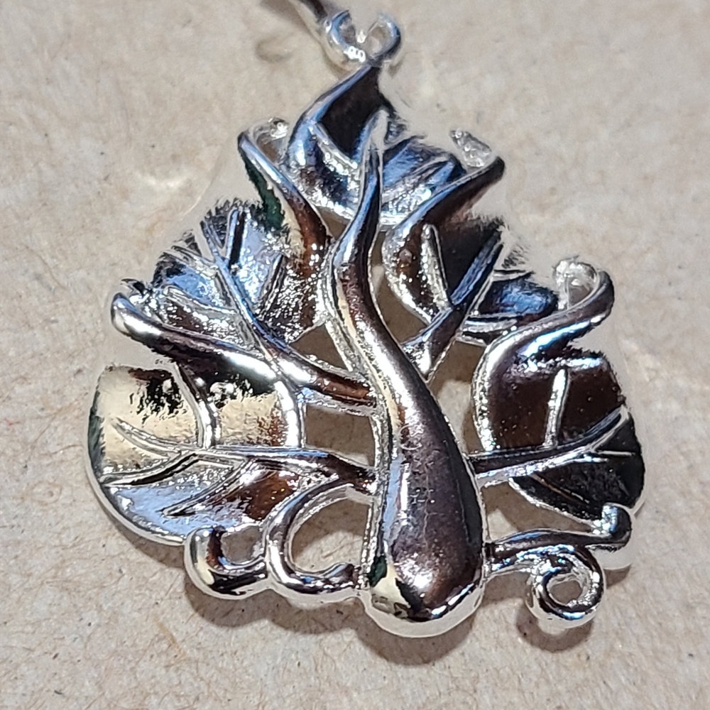 Silver leaf tree charm - Picture 9 of 16